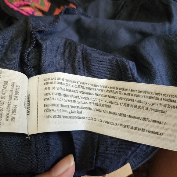 Hollister Flyaway Front Wrap Flowy Shorts - Picture 6 of 6